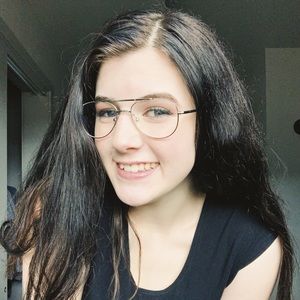 Meet your Posher, Clara